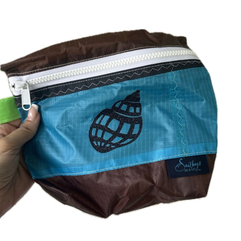 Sailbags Maui NWOT Handcrafted Water Friendly Upcycled Kite Surfing Sails Clutch
